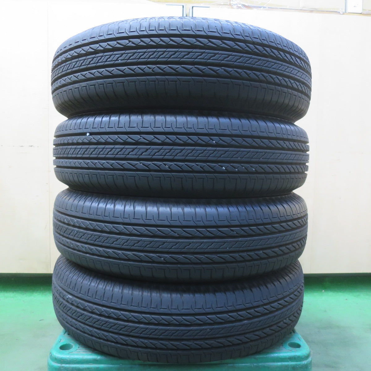 バリ溝！25年！9.5分◎195/80R15 ブリヂストン デューラー H/L 852 DUELER タイヤ 15インチ ジムニー シエラ ジムニー ノマド 等◎6082803イノタ