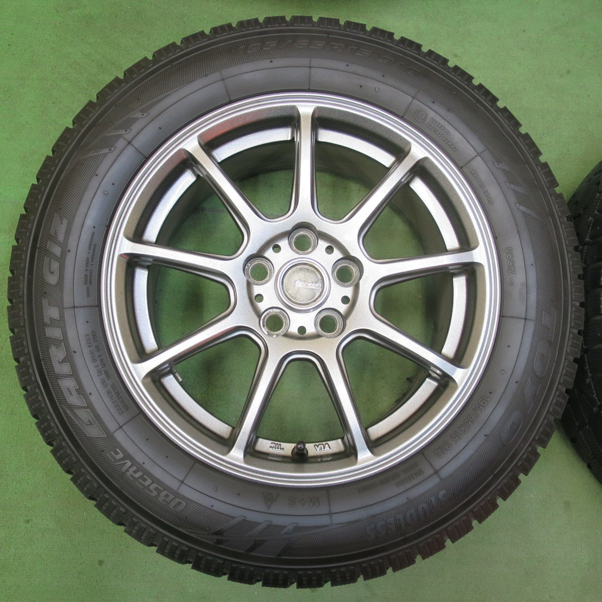 バリ溝！21年！キレイ！9分★プリウス 等 195/65R15 スタッドレス トーヨー オブザーブ ガリット GIZ G.speed Gスピード 15インチ PCD100/5H★5122213イス