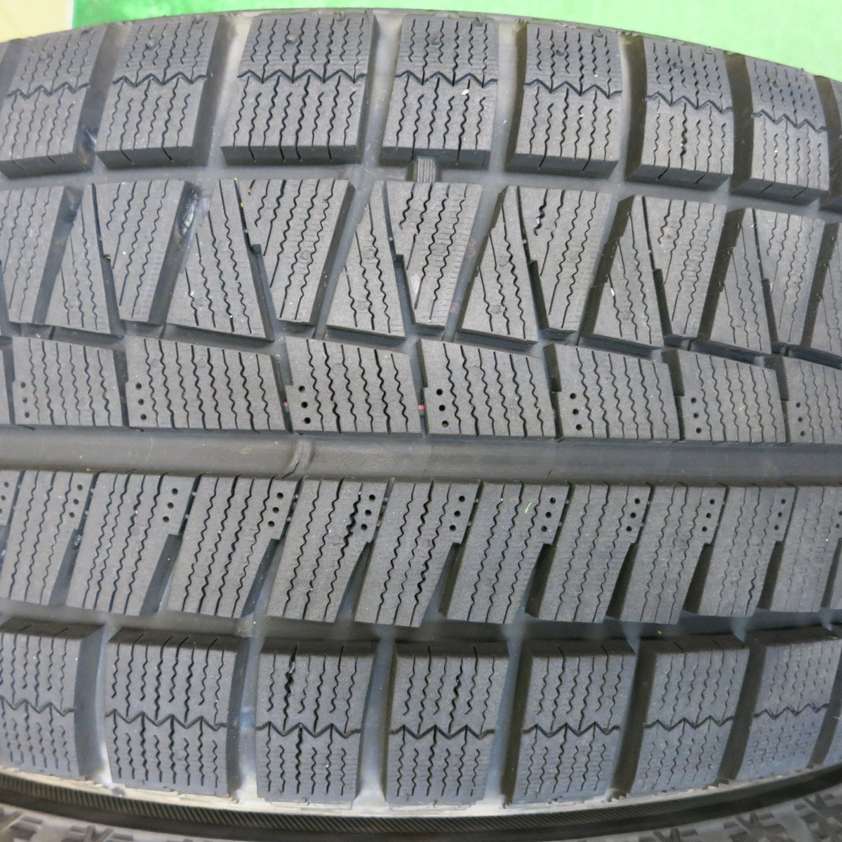 バリ溝！25年！キレイ！ほぼ10分◎スタッドレス 215/50R17 ブリヂストン アイスパートナー2 BALMINUM TR10 バルミナ 17インチ PCD114.3/5H◎6070512HAス