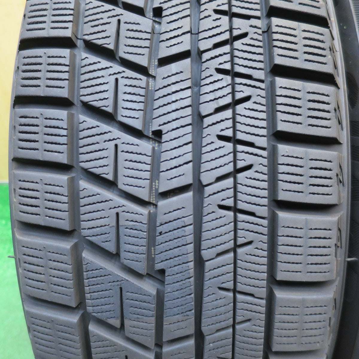 バリ溝！24年！キレイ！ほぼ10分★スタッドレス 205/60R16 ヨコハマ アイスガード iG60 Exceeder エクシーダー 16インチ PCD114.3/5H★6021802NJス