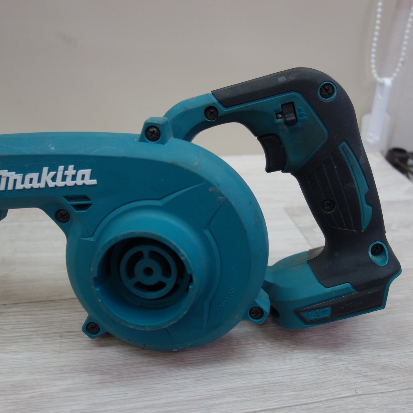 [送料無料] ☆マキタ 充電式 ブロワ UB186D 電動 工具 ブロア 送風機 集じん 集塵 機☆