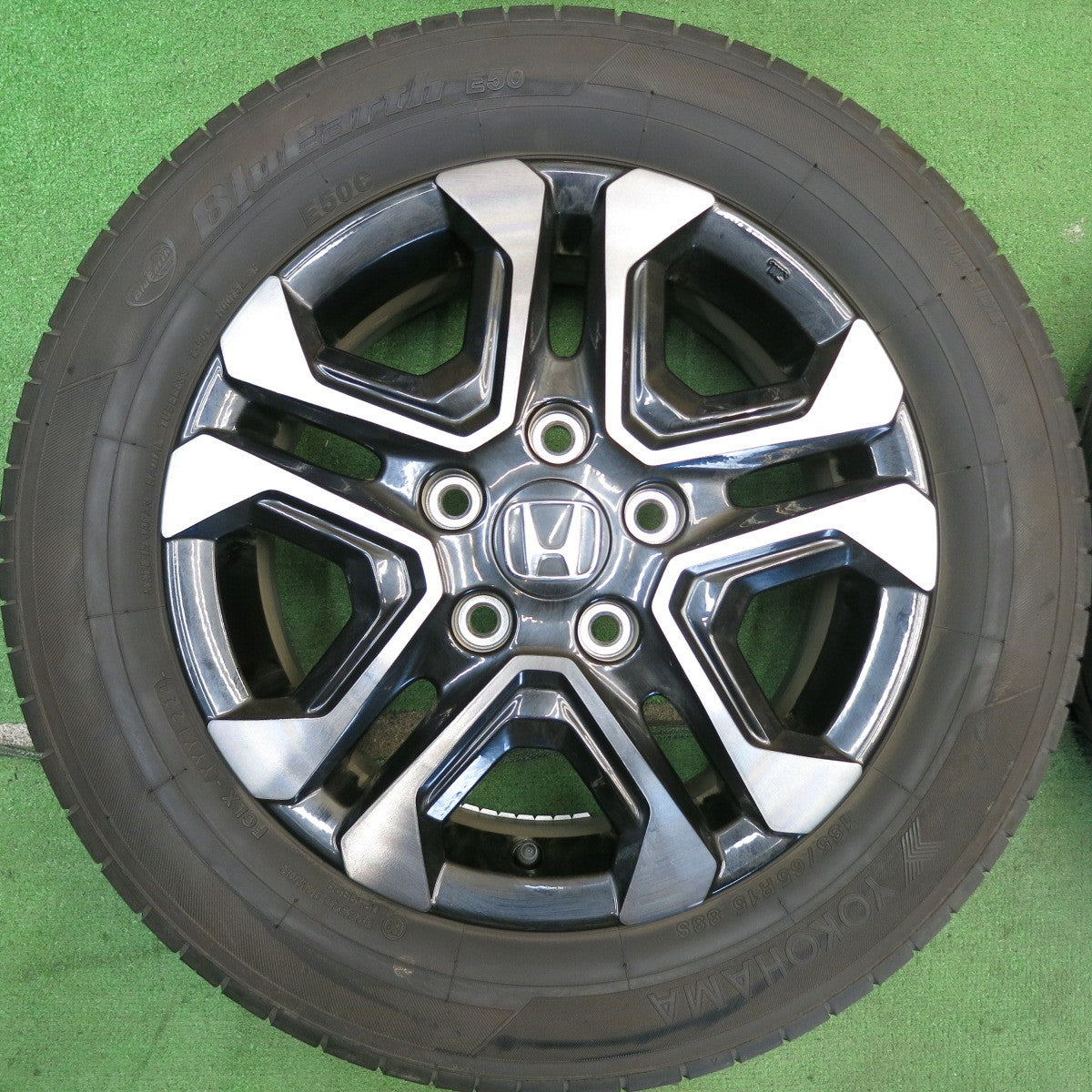 キレイ！24年◎ホンダ フリード クロスター 純正 185/65R15 ヨコハマ ブルーアース EC50 EC50C 15インチ PCD114.3/5H◎6070502HAノ