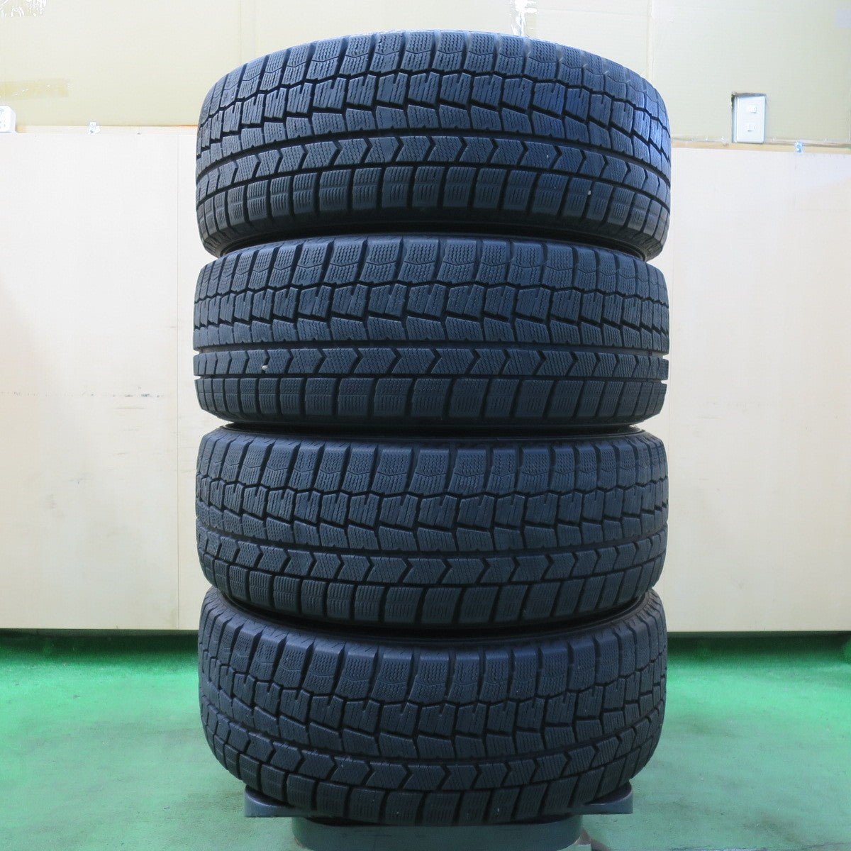 [送料無料] バリ溝！22年！キレイ！9.5分★インプレッサ 等 205/55R16 スタッドレス ダンロップ ウインターマックス WM02 GRASS グラス 16インチ PCD100/5H★5011809イス
