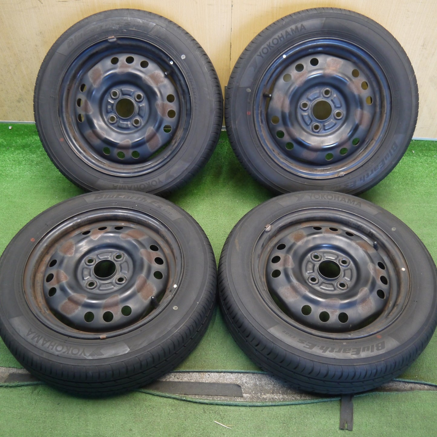 4本価格！23年◎155/65R14 ヨコハマ BluEarth-ES ES32 スチール ホイール ブルーアース 14インチ PCD100/4H◎6082107Hノ