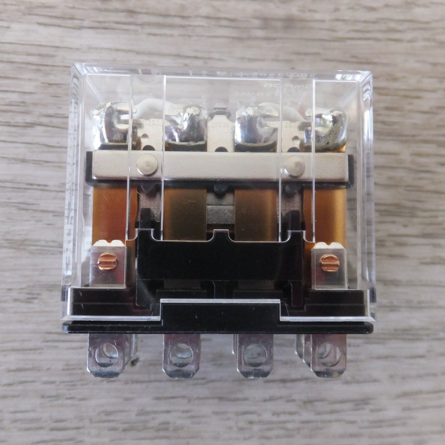 ●複数在庫有●[送料無料] 未使用★オムロン OMRON バイパワーリレー LY4N 200/220VAC 10個入 1箱★