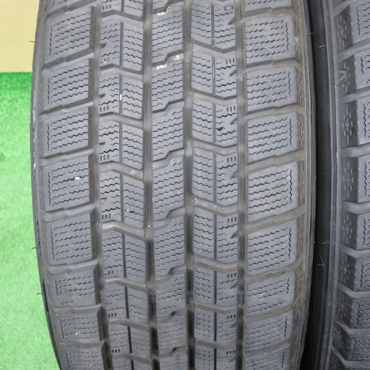 バリ溝！23年！キレイ！9.5分以上★スタッドレス 215/60R17 グッドイヤー アイスナビ7 ravrion RS01 ラブリオン 17インチ PCD114.3/5H★6040308NKス
