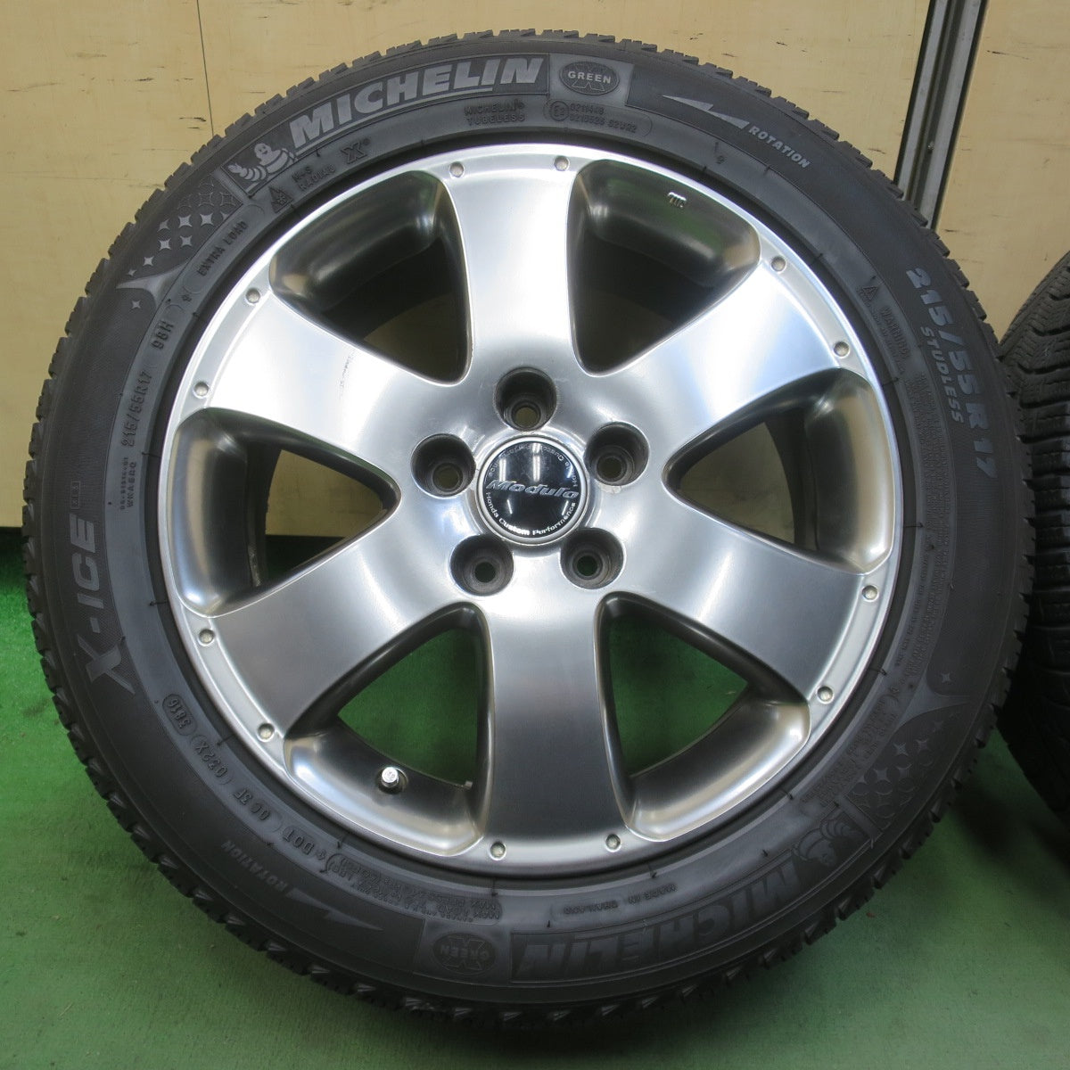 4本価格★ホンダ ヴェゼル 等 純正 Modulo ENKEI 215/55R17 スタッドレス ミシュラン X-ICE XI3 モデューロ エンケイ 17インチ PCD114.3/5H★6042808イス