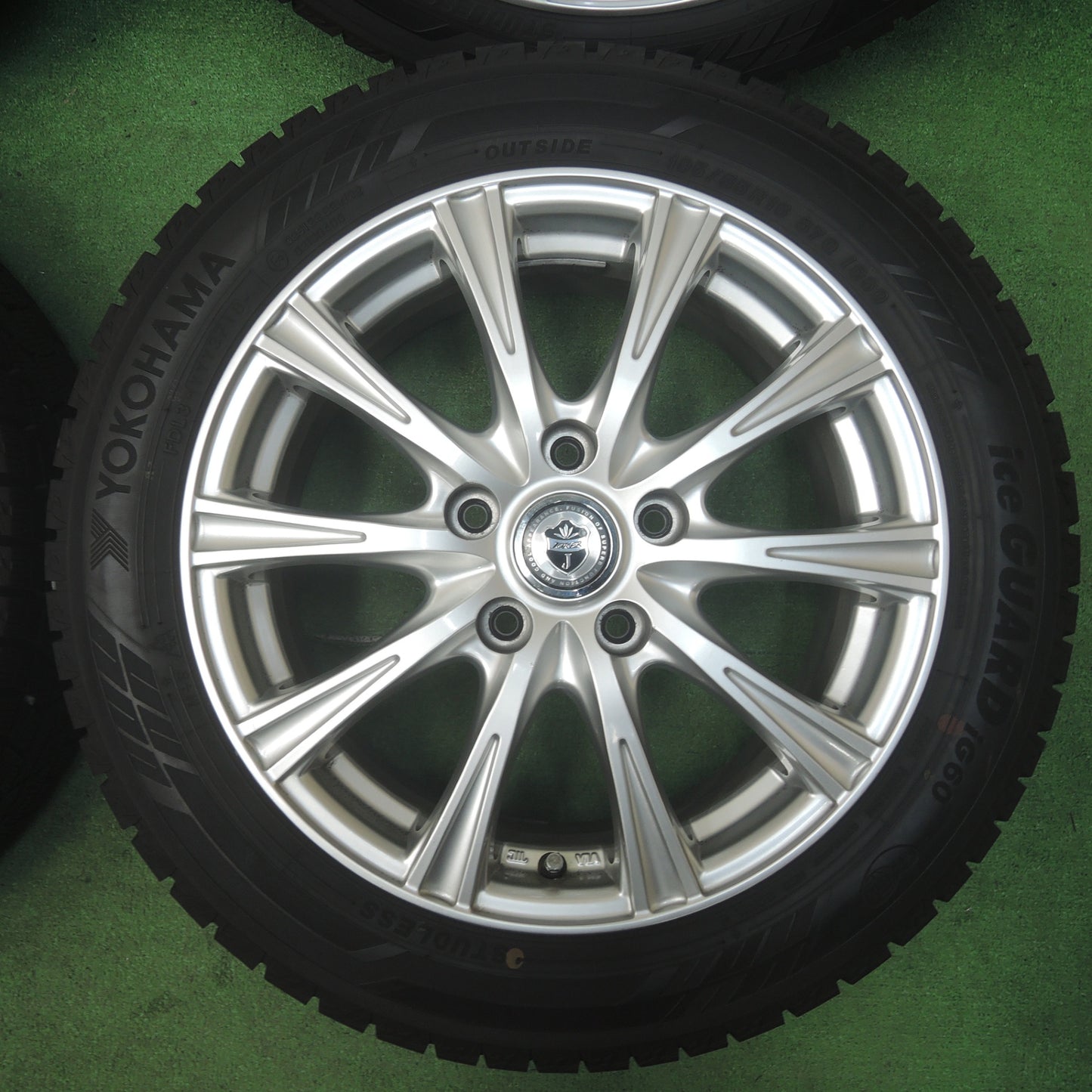 *送料無料* バリ溝！キレイ！9.5分以上★スタッドレス 195/55R16 ヨコハマ アイスガード iG60 JOKER ジョーカー 16インチ PCD114.3/5H★4032008SYス