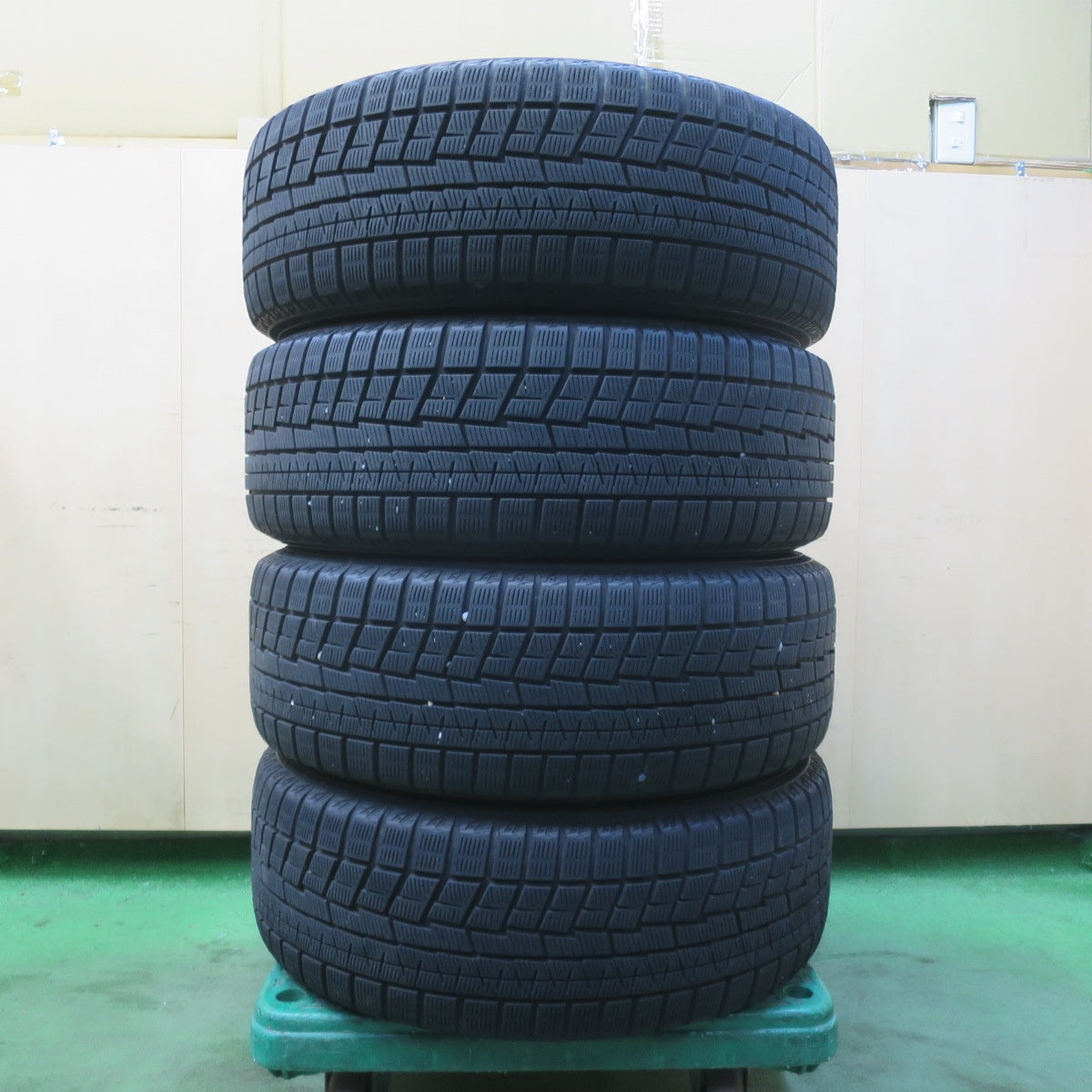 バリ溝！9.5分★ホンダ RC1 オデッセイ アブソルート 純正 215/55R17 スタッドレス ヨコハマ アイスガード iG60 17インチ PCD114.3/5H★6022107イス