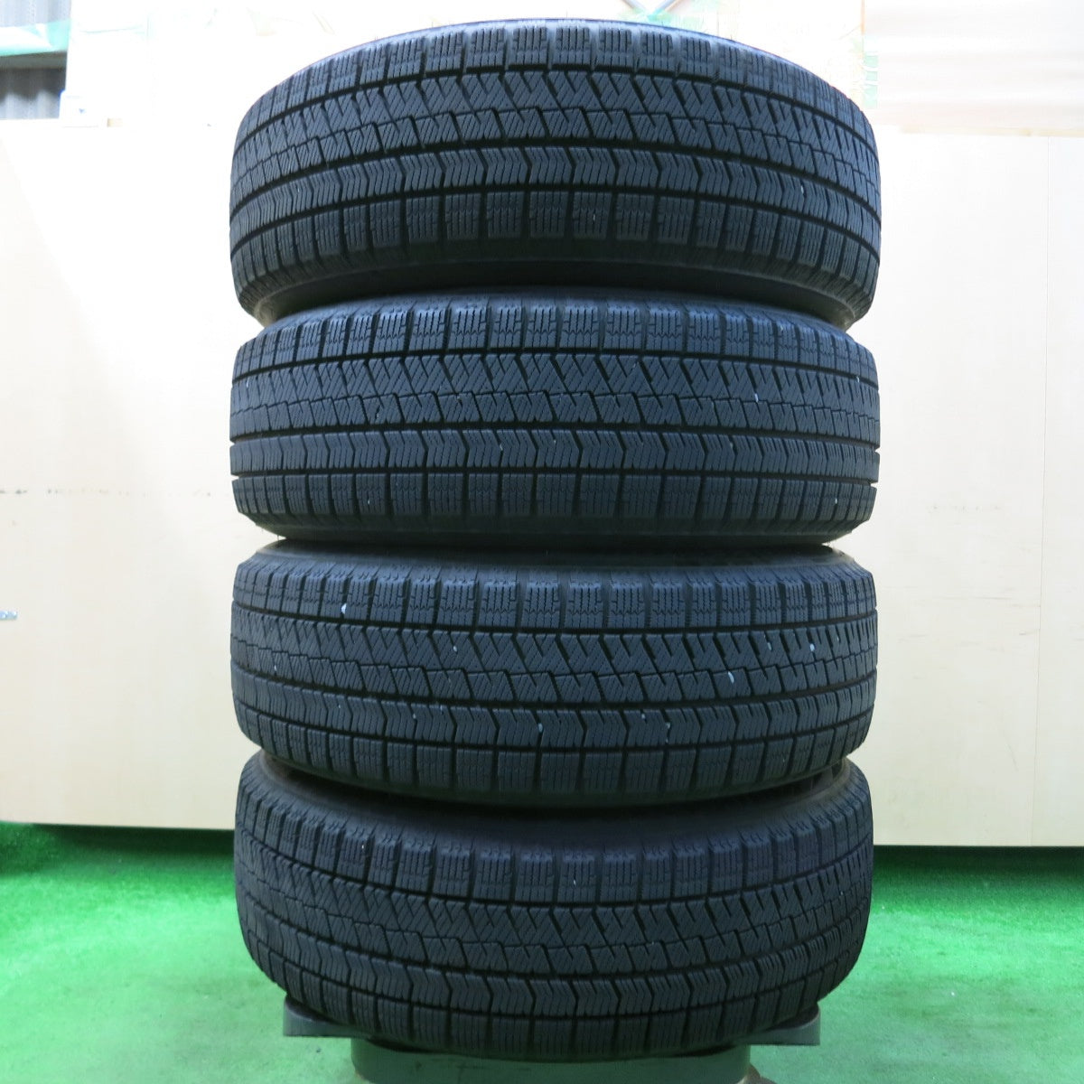 *送料無料* バリ溝！20年！キレイ！8.5分★スタッドレス LM SPORT 185/60R16 ブリヂストン ブリザック VRX2 LMスポーツ 16インチ PCD100/4H★4040213イス