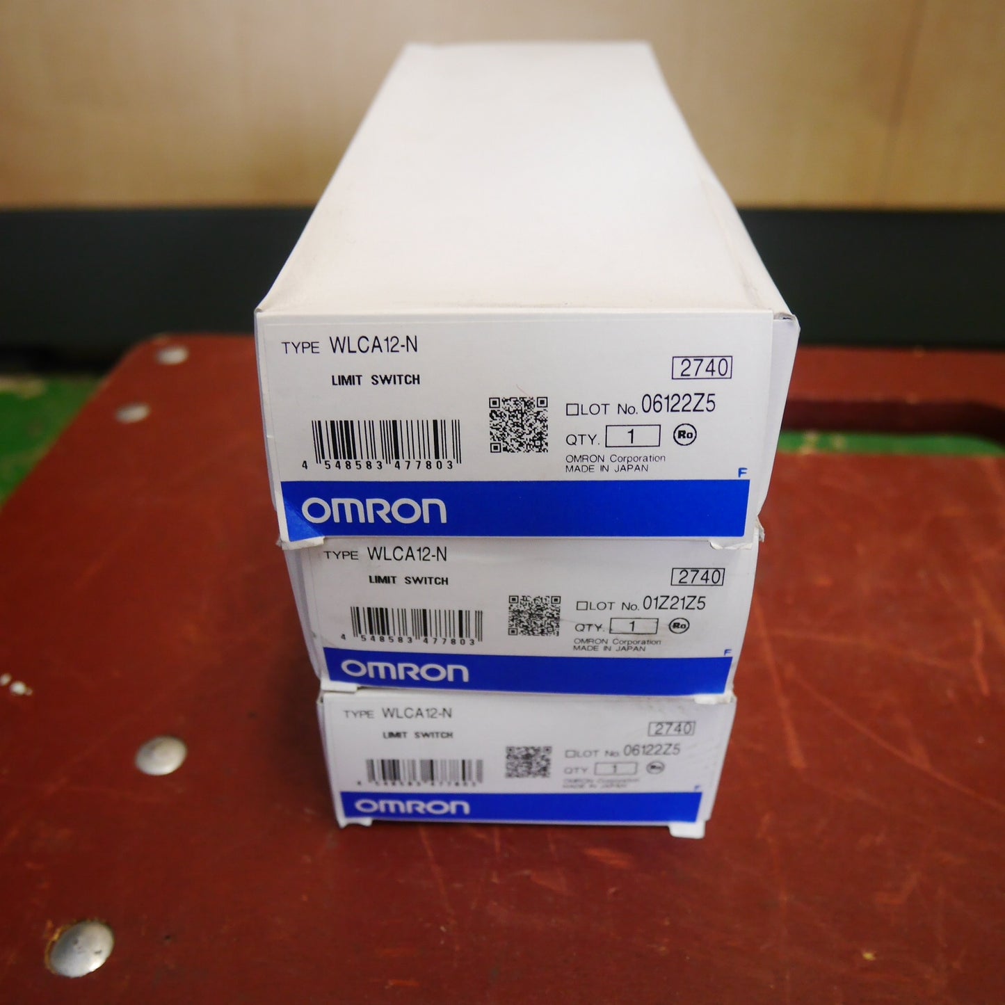 [送料無料] 未使用！3点まとめ売り☆OMRON リミットスイッチ WLCA12-N 2回路☆