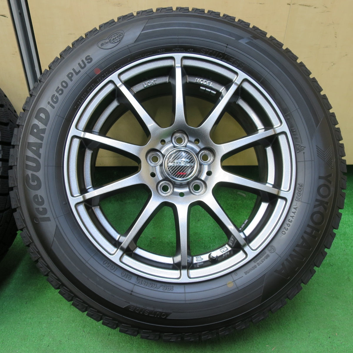 *送料無料* バリ溝！20年！キレイ！ほぼ10分★プリウス等 195/65R15 スタッドレス ヨコハマ アイスガード iG50 プラス SCHNEIDER シュナイダー PCD100/5H★4071801イス