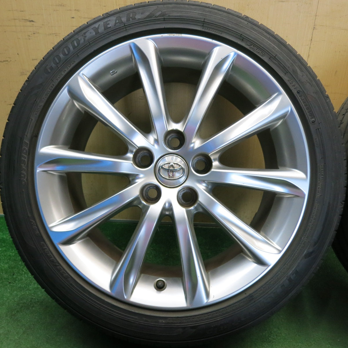 4本価格★トヨタ 130系 マークX 純正 235/45R18 グッドイヤー EfficientGrip Comfort 18インチ PCD114.3/5H★6060409HAノ