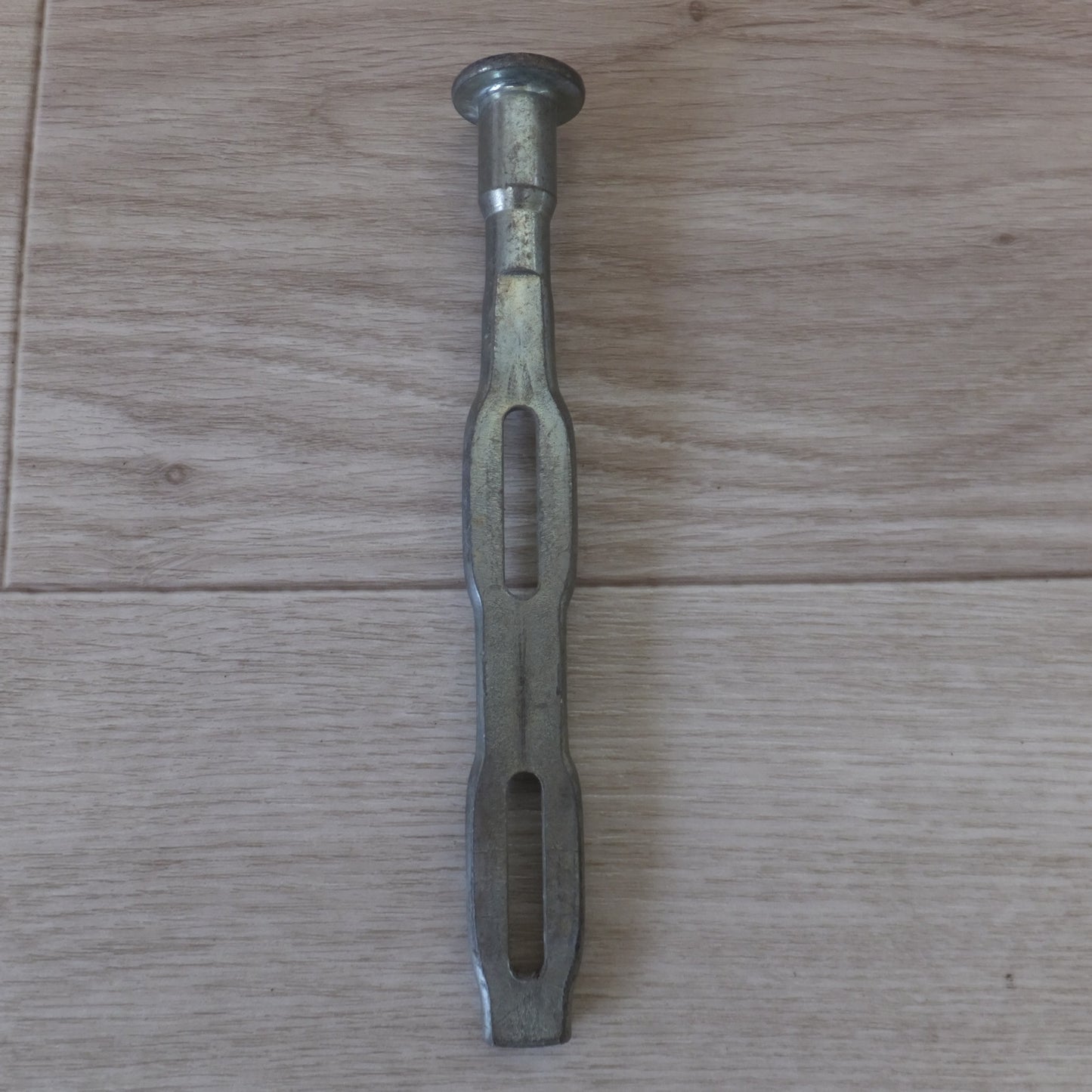 [送料無料] ★くさび式 フォームタイ 2穴　37個 セット　長さ 約 16cm　メーカー 不明　ホームタイ ホンタイ★