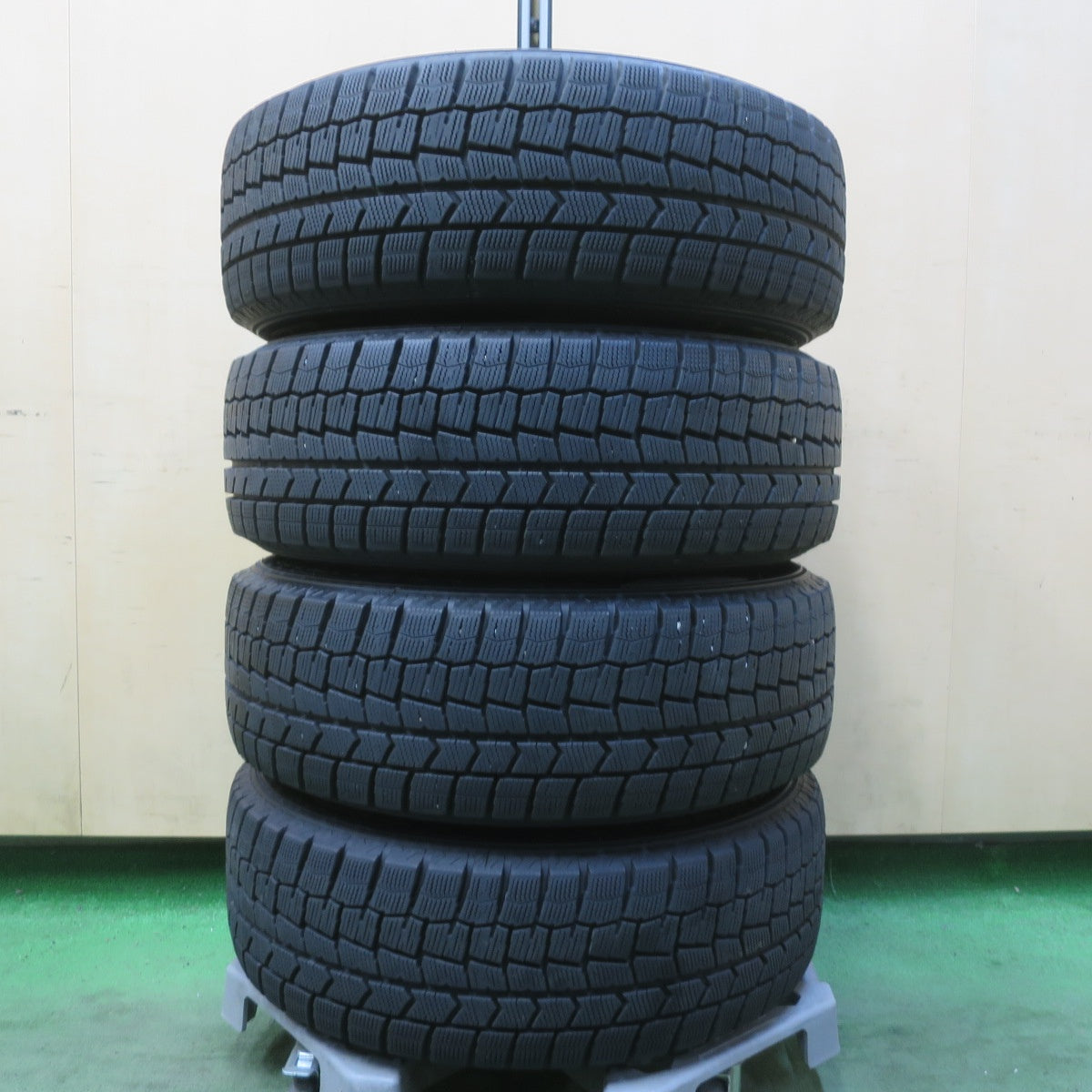 バリ溝！9.5分◎プリウス 等 195/65R15 スタッドレス ダンロップ ウインターマックス WM02 ravrion LUMIERE ラブリオン 15インチ PCD100/5H◎6062410イス