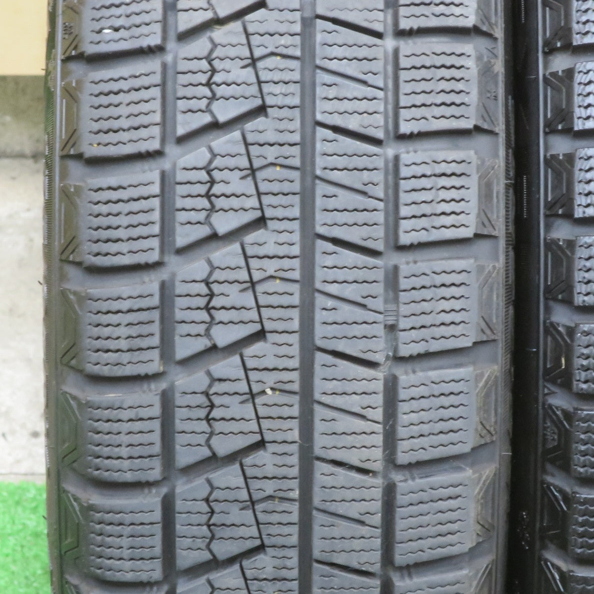 キレイ！22年★スタッドレス 155/65R14 ネクセン ウィンガード ice2 WH42 SHAKEDOWN VS シェイクダウン 14インチ PCD100/4H★5112203TTス
