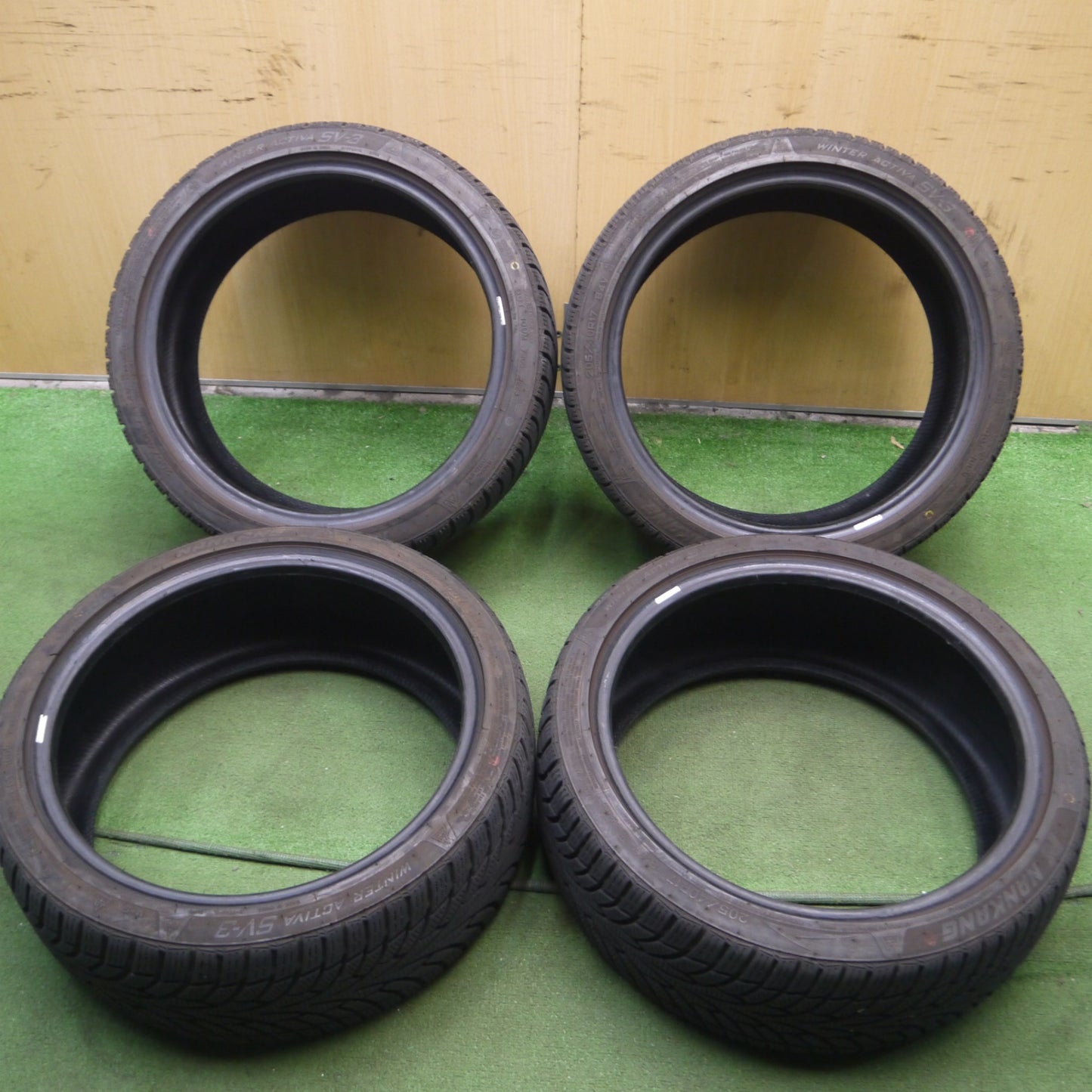 *送料無料* バリ溝！23年！9.5分★スタッドレス 205/40R17 ナンカン ウインター アクティバ SV-3 タイヤ 17インチ アクア ヴィッツ カローラ フィット等★4051707Hスタ