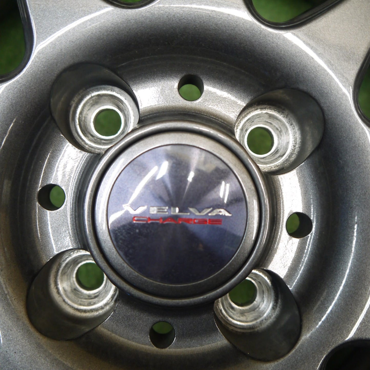 キレイ★VELVA CHARGE ヴェルヴァ チャージ 15インチ ホイール 15×5.5J PCD100/4H★5041803Hホ