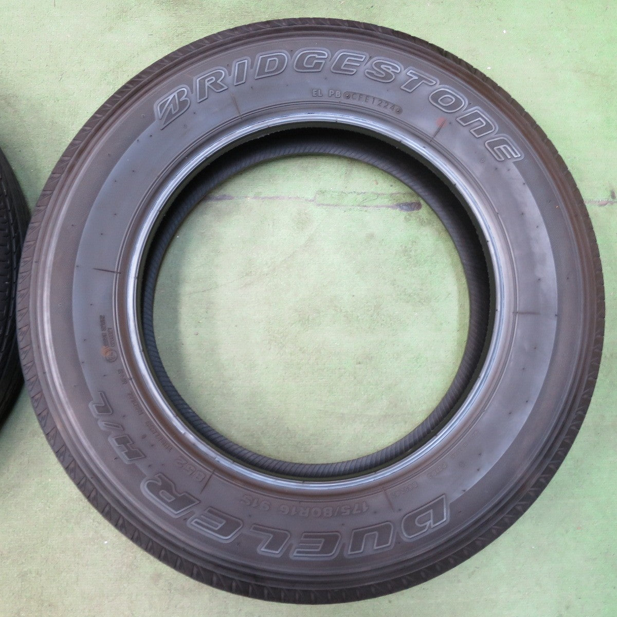 バリ溝！24年！8.5分★ジムニー 等 175/80R16 ブリヂストン デューラー H/L 852 16インチ DUELER タイヤ★6010902イノタ