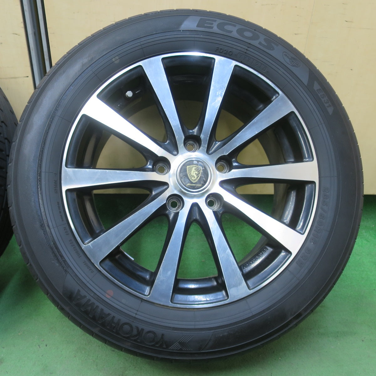 バリ溝！9.5分★205/60R16 ヨコハマ エコス ES31 MANARAY SPORT マナレイ スポーツ 16インチ PCD114.3/5H★6022505イノ