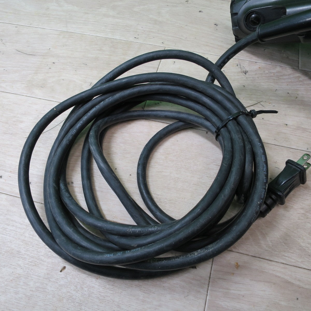 [送料無料] ☆日立工機 165mm 深切り 電子 造作 丸のこ 100V C6UVY 丸鋸 丸ノコ マルノコ 切断機 電動 工具 ②☆