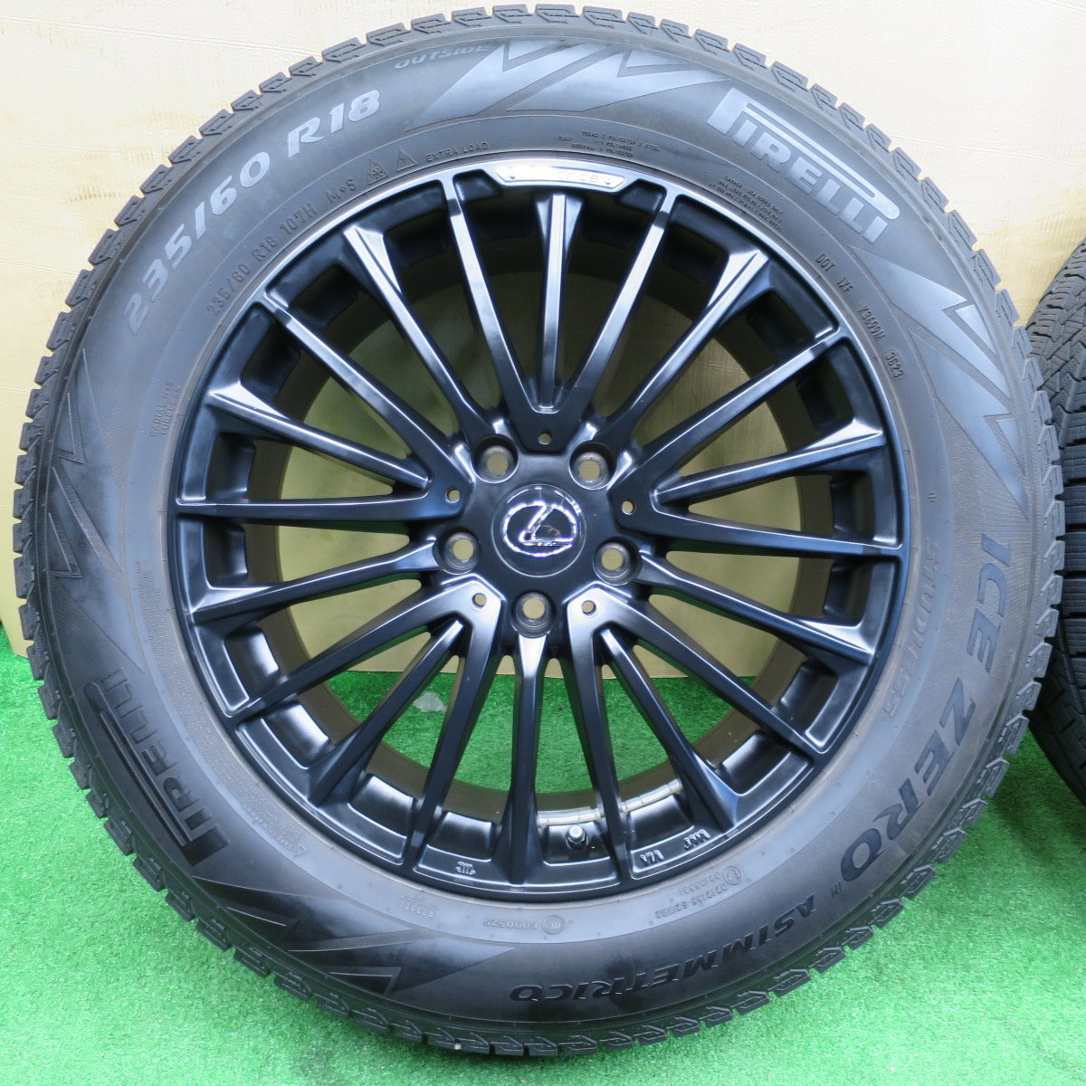 センサー付！バリ溝！23年！キレイ！9.5分★レクサス NX 等 Lehrmeister LF-FORCE 235/60R18 スタッドレス ピレリ アイスゼロ アシンメトリコ レアマイスター 18インチ PCD114.3/5H★6011001NKス