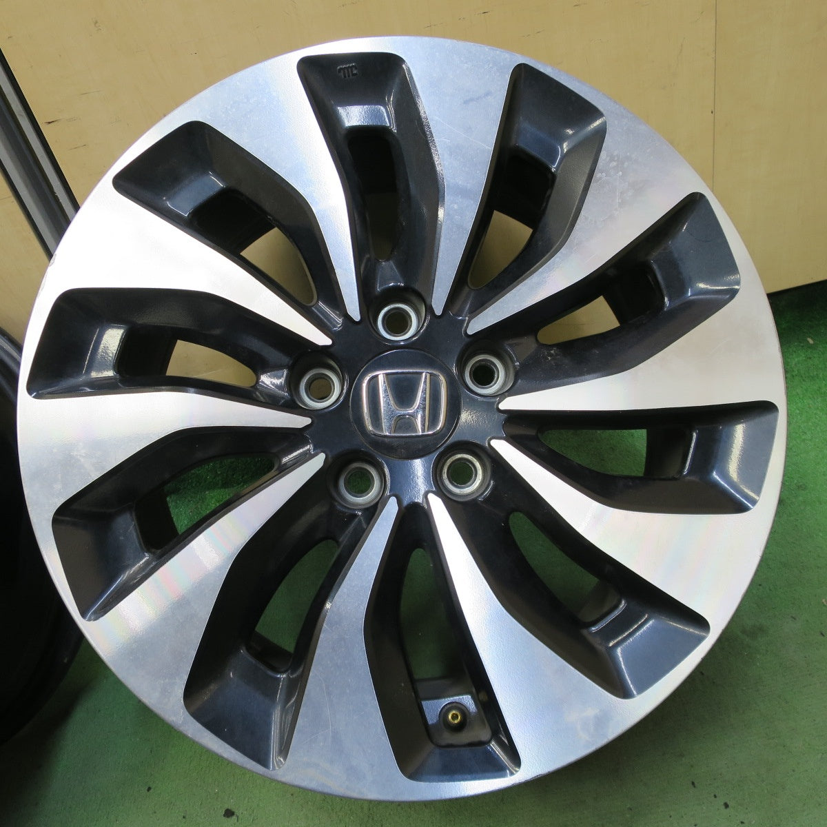 4本価格★ホンダ CR6 CR7 アコード ハイブリッド 純正 ホイール 17インチ 17×7.5J PCD114.3/5H★6072502NGホ