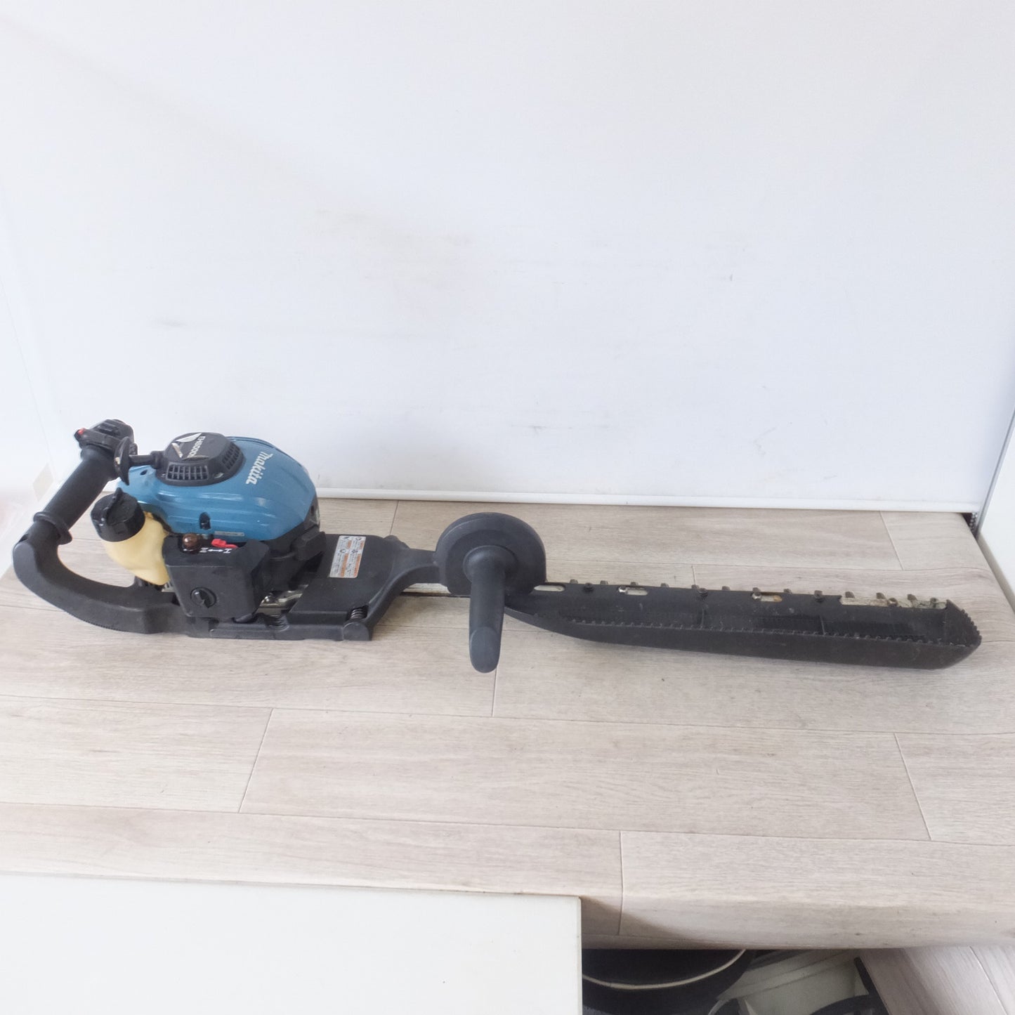[送料無料] 岐阜発 現状品★マキタ makita エンジンヘッジトリマ EH6000S　刃物長 600mm★