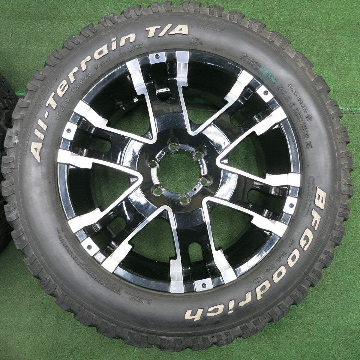 *送料無料* バリ溝！9分★ULTRA 201 バロン 285/55R20 117/114T BFグッドリッチ All-Terrain T/A ウルトラ PCD139.7/6H★4032501NJス