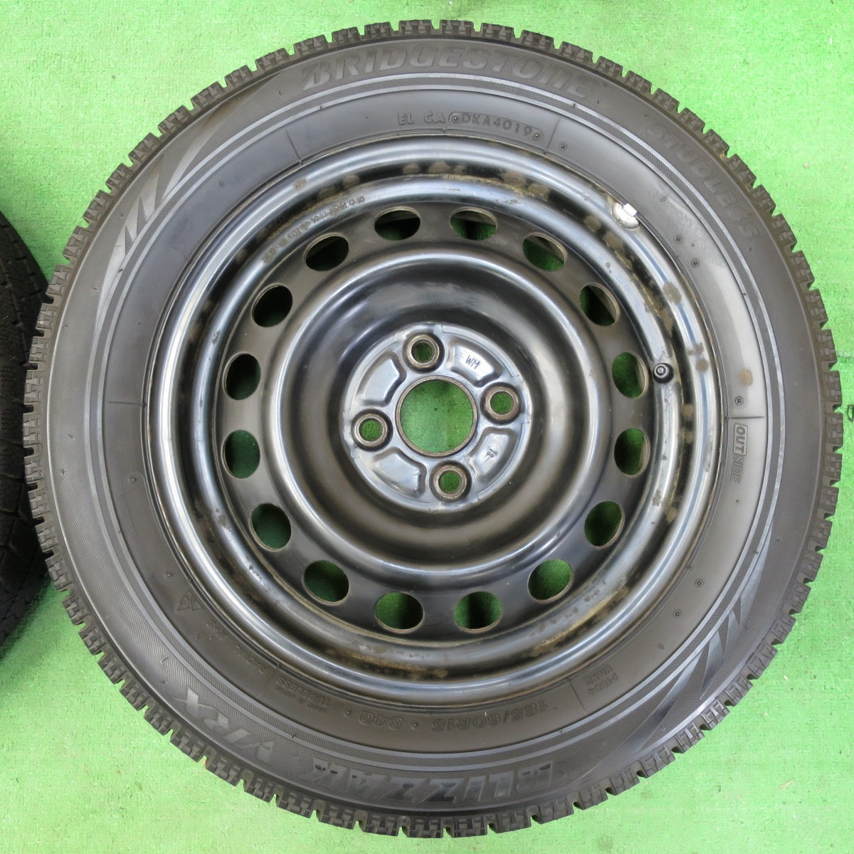 *送料無料* バリ溝！9.5分以上★スタッドレス 185/60R15 ブリヂストン ブリザック VRX スチール ホイール 15インチ PCD100/4H★4060704イス