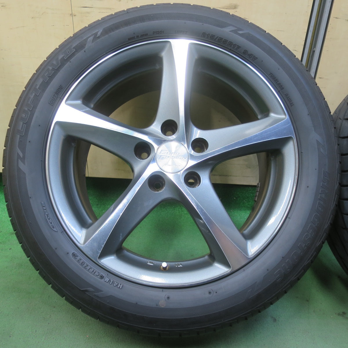 バリ溝！22年！9分◎215/55R17 ブリヂストン LUFT RVⅡ EURODESIGN TORNADO MANARAY SPORT ユーロデザイン トルネード 17インチ PCD114.3/5H◎6081101IMノ