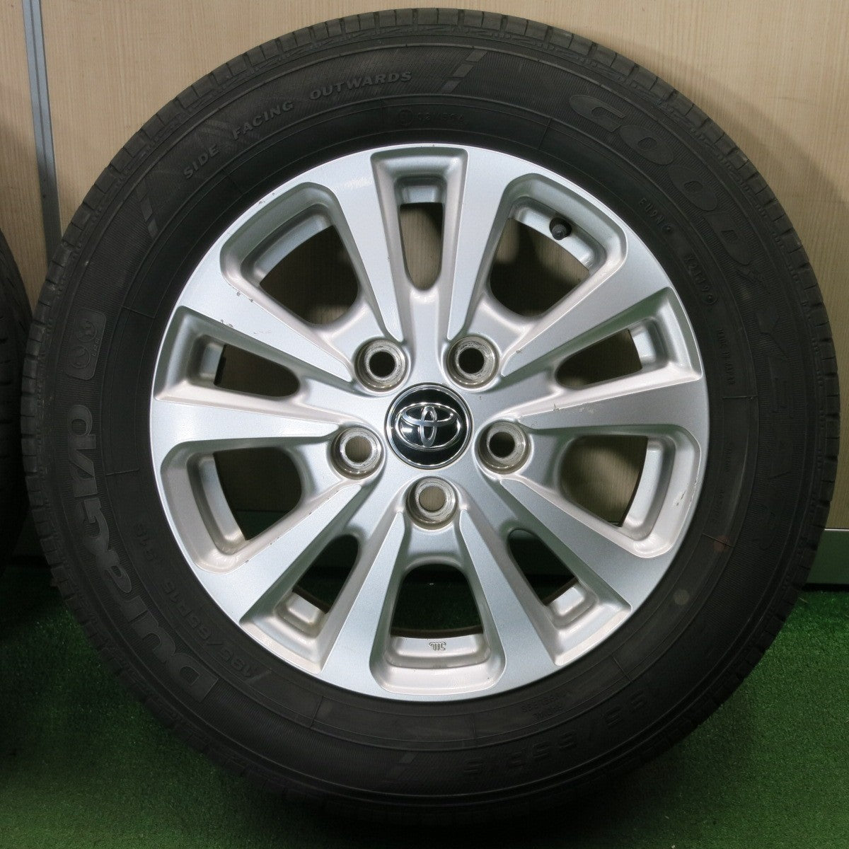 [送料無料] 4本価格★トヨタ 80系 ノア ヴォクシー 純正 195/65R15 グッドイヤー DuraGrip 15インチ PCD114.3/5H★5010403NJノ