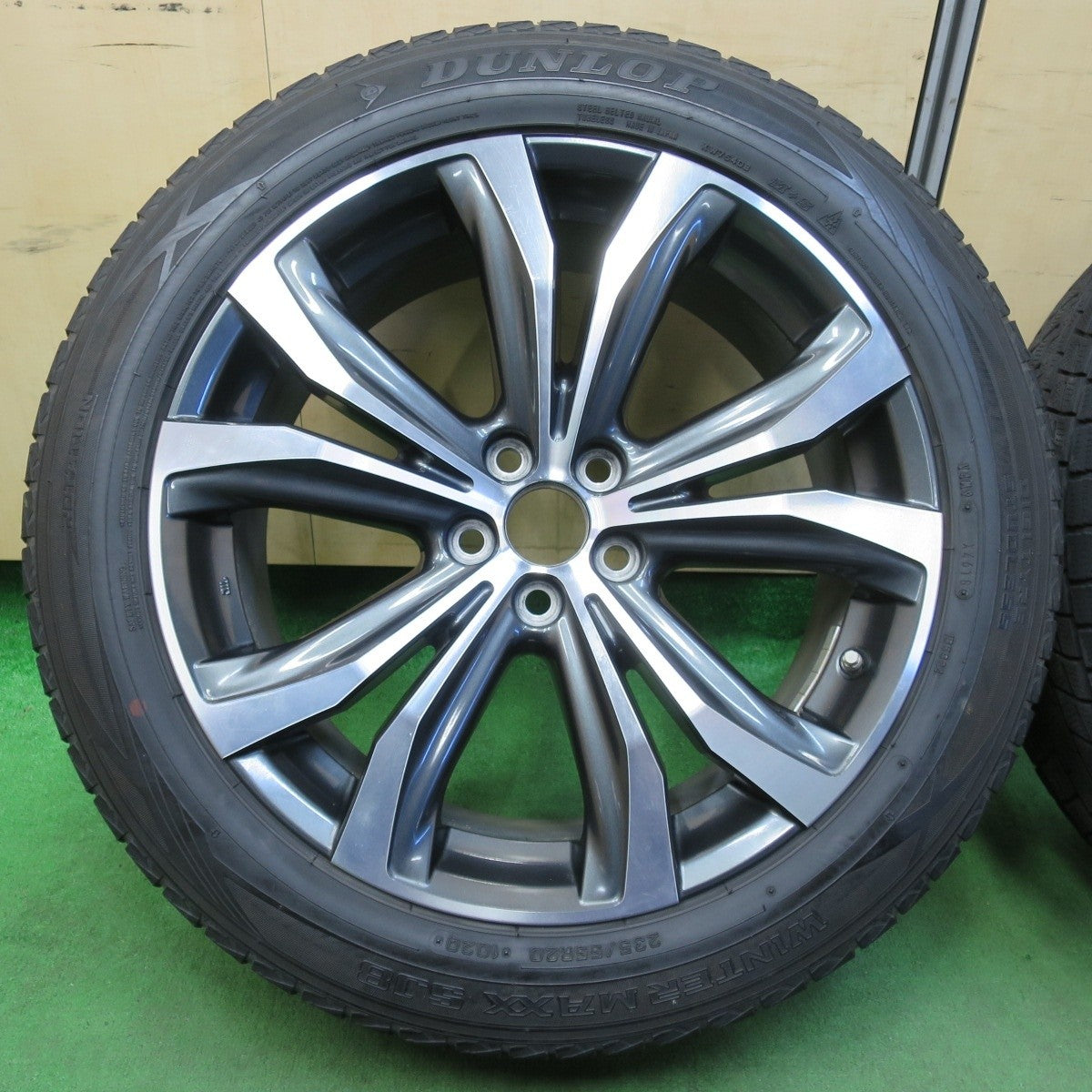センサー付！キレイ★レクサス RX バージョンL 純正 235/55R20 スタッドレス ダンロップ ウインターマックス SJ8 20インチ PCD114.3/5H★4110901イス