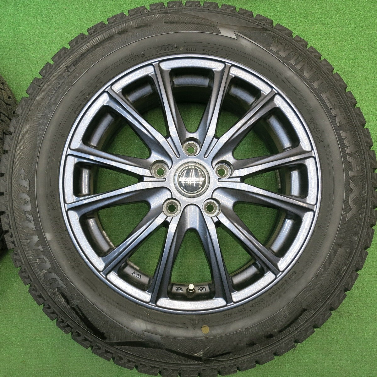 バリ溝！23年！9.5分★スタッドレス 215/60R16 ダンロップ ウインターマックス WM02 WAREN ヴァーレン 16インチ PCD114.3/5H★6022617HAス