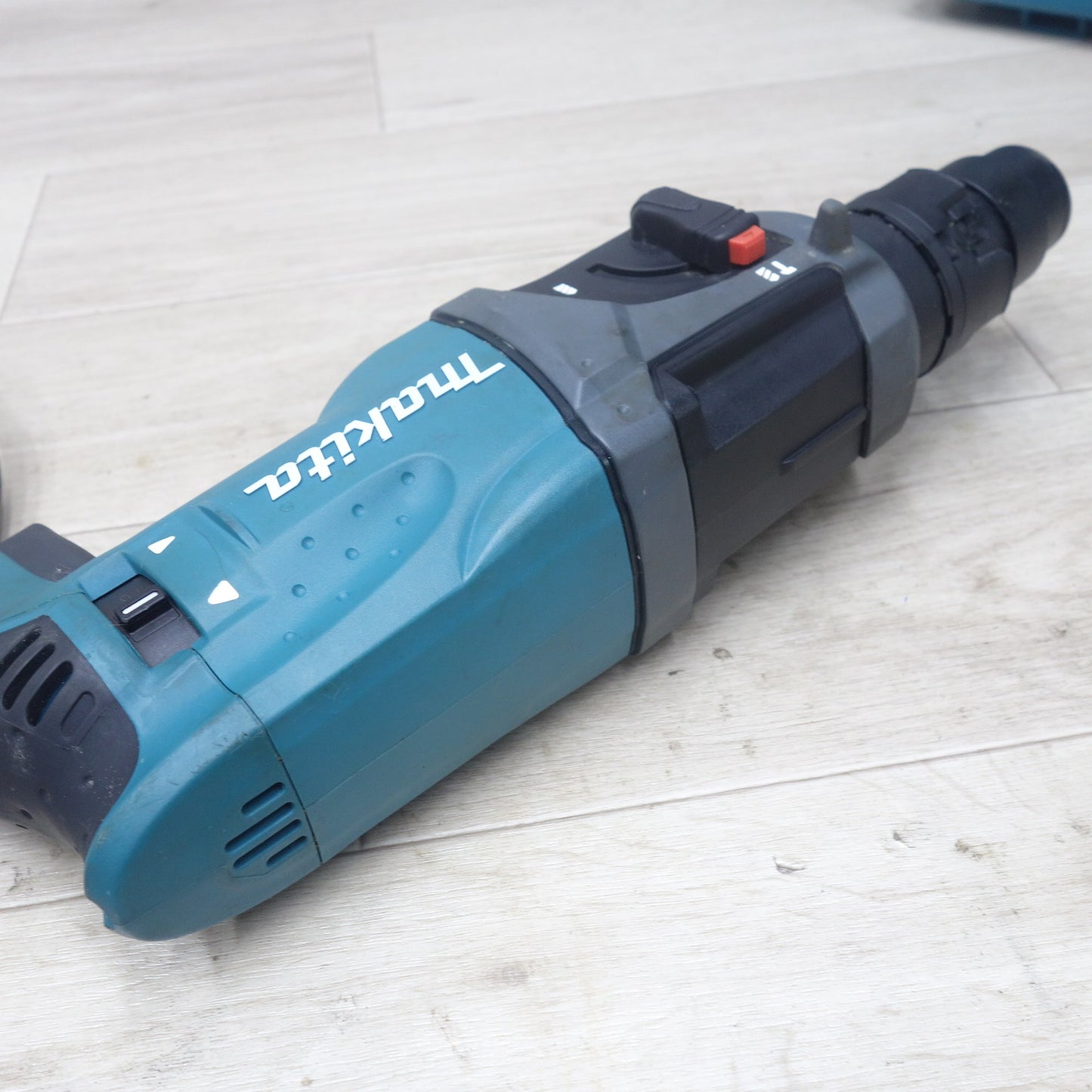 [送料無料] 付属品付き◆マキタ 22mm ハンマドリル HR2230 電動 工具 ハンマードリル makita コード式◆
