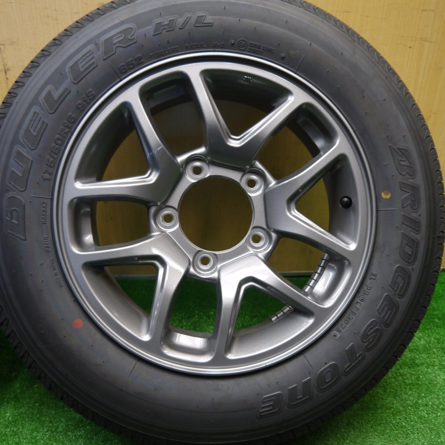 新車外し！25年★スズキ JB64 W ジムニー 純正 175/80R16 ブリヂストン デューラー H/L 852 16インチ PCD139.7/5H★5102910Hノ