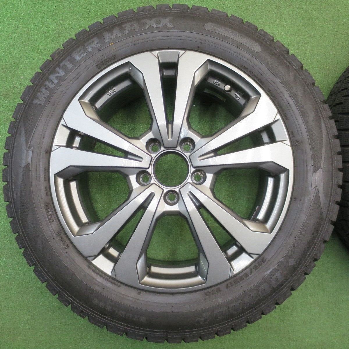 バリ溝！23年！キレイ！9.5分★ベンツ 等 ADVANCE LINE SV-1 225/55R17 スタッドレス ダンロップ ウインターマックス WM02 アドバンスライン 17インチ PCD112/5H★6021005NJス