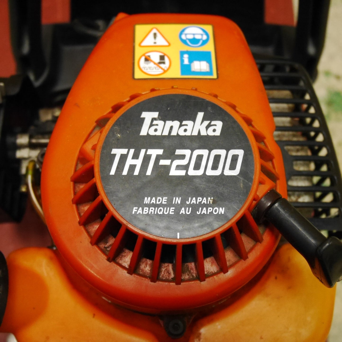 [送料無料] ☆Tanaka タナカ エンジン ヘッジ トリマー THT-2000 生垣 バリカン 刈り払い機 刈払機 剪定 造園 刈取☆