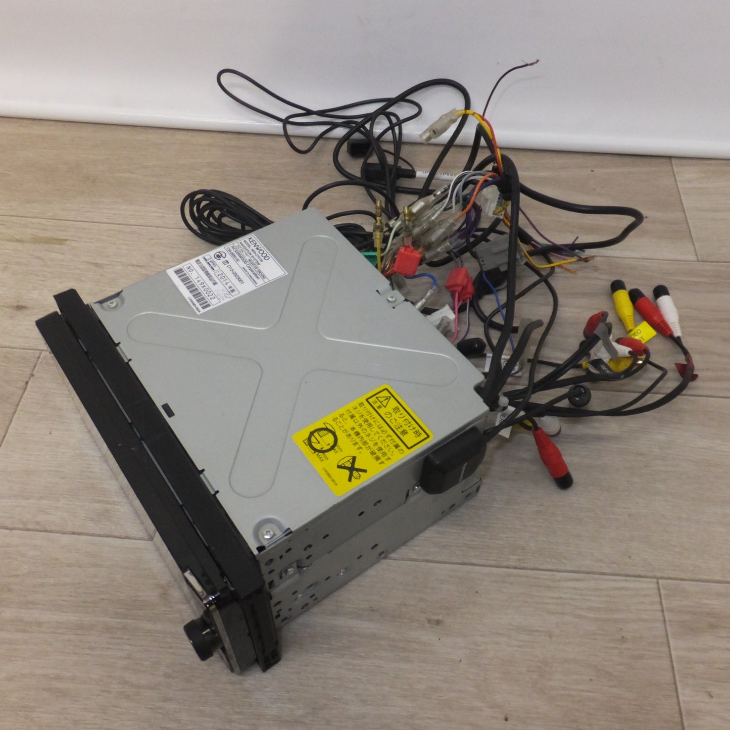 [送料無料] ★ケンウッド KENWOOD メモリーナビゲーション MDV-Z701W[19]★