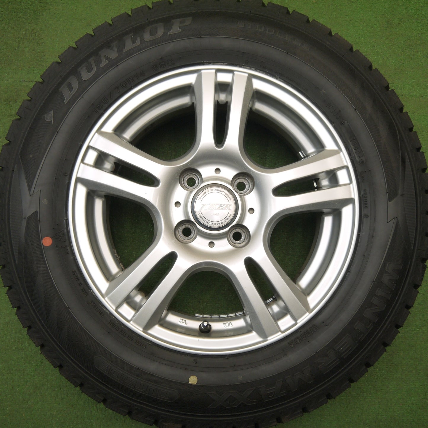 バリ溝！24年！キレイ！ほぼ10分★スタッドレス 185/70R14 ダンロップ ウインターマックス WM02 JOKER ジョーカー 14インチ PCD100/4H★6013004Hス