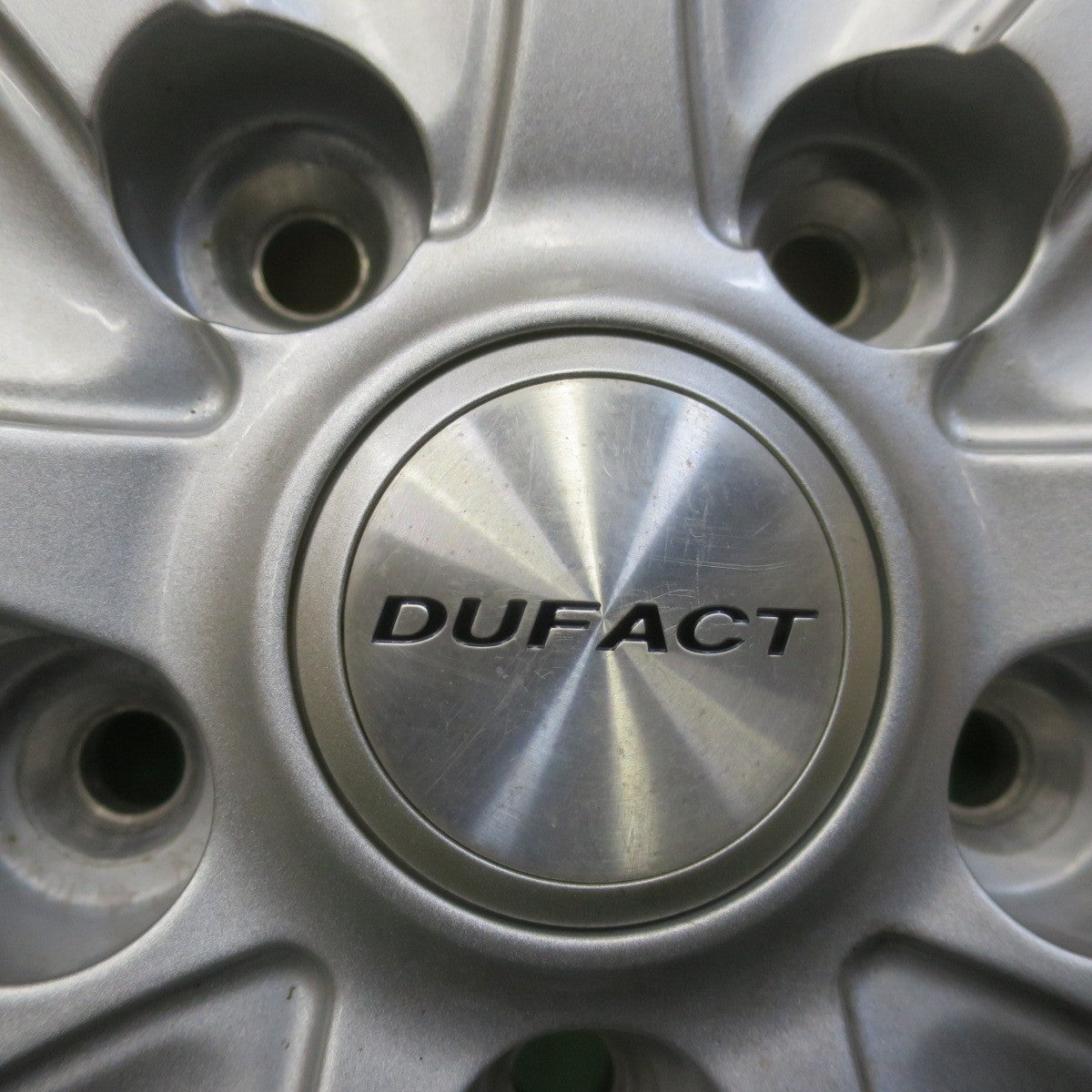 ほぼ未使用！24年！キレイ◎スタッドレス 205/65R15 ダンロップ ウインターマックス WM02 DUFACT デュファクト 15インチ PCD114.3/5H◎6072705イス