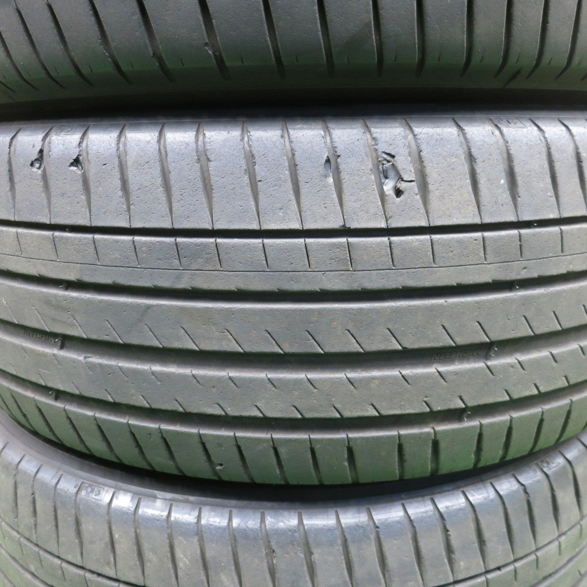 4本価格！23年★235/50R21 ミシュラン パイロットスポーツ4 SUV タイヤ 21インチ レクサス RX 等★6020402NKノタ
