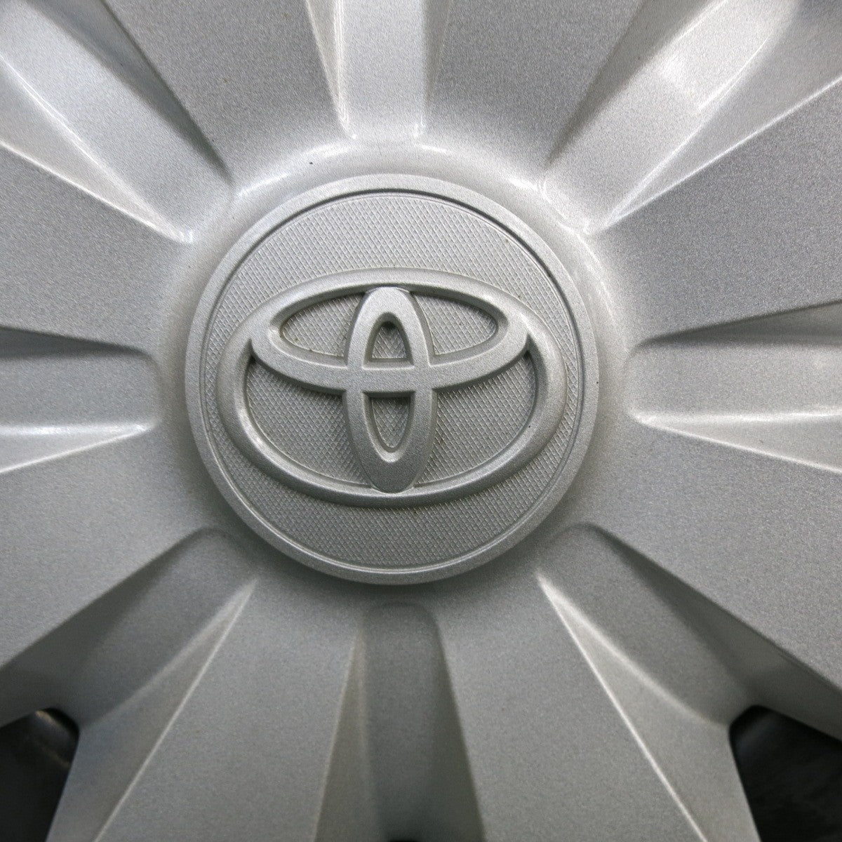 バリ溝！23年！キレイ！9分★トヨタ 80系 ヴォクシー ノア 純正 スチール 195/65R15 スタッドレス ブリヂストン ブリザック VRX2 15インチ PCD114.3/5H★6012306ナス