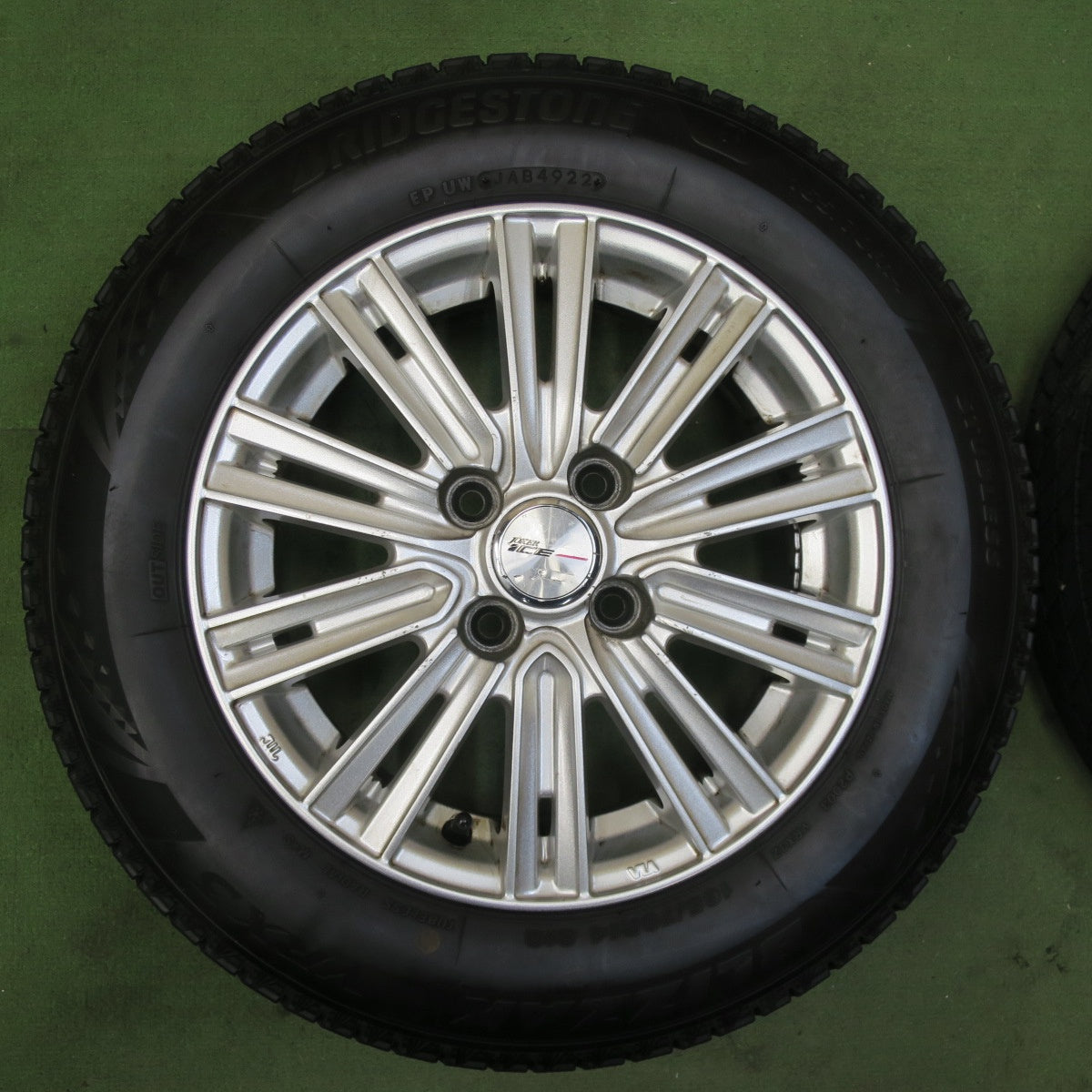 バリ溝！22年！9分★スタッドレス 165/70R14 ブリヂストン ブリザック VRX3 JOKER ICE ジョーカー アイス 14インチ PCD100/4H★5111404TTス