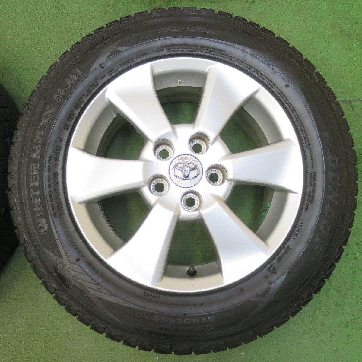 キレイ★トヨタ 20系 ヴェルファイア アルファード 純正 215/65R16 スタッドレス ダンロップ ウインターマックス SJ8 16インチ PCD114.3/5H★5101502イス