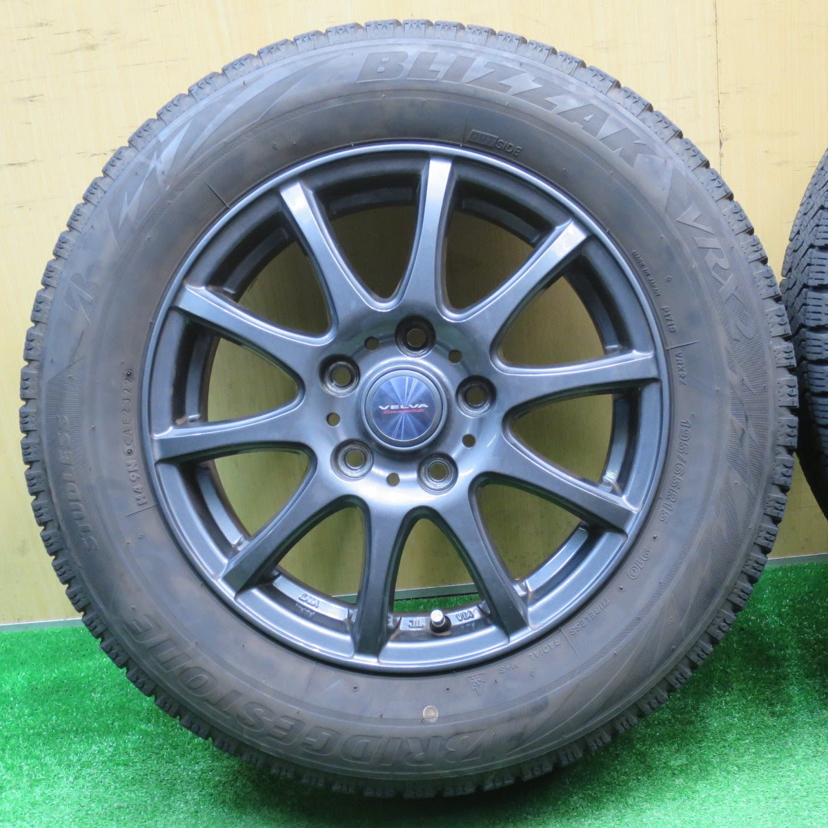 バリ溝！22年！8.5分★スタッドレス 195/65R15 ブリヂストン ブリザック VRX2 VELVA CHARGE ヴェルヴァ チャージ 15インチ PCD114.3/5H★5111005NJス