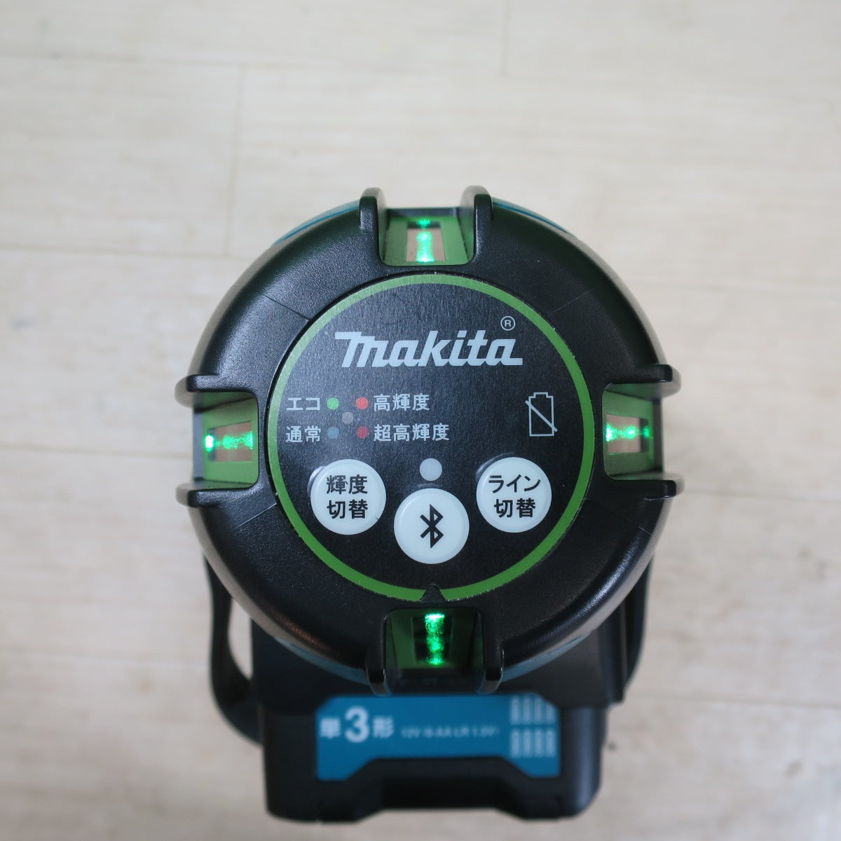 美品！バッテリー2個☆マキタ 充電式 屋内・屋外 兼用 フルライン レーザー 墨出器 SK507GD 受光器 LDG-6 充電器 makita☆
