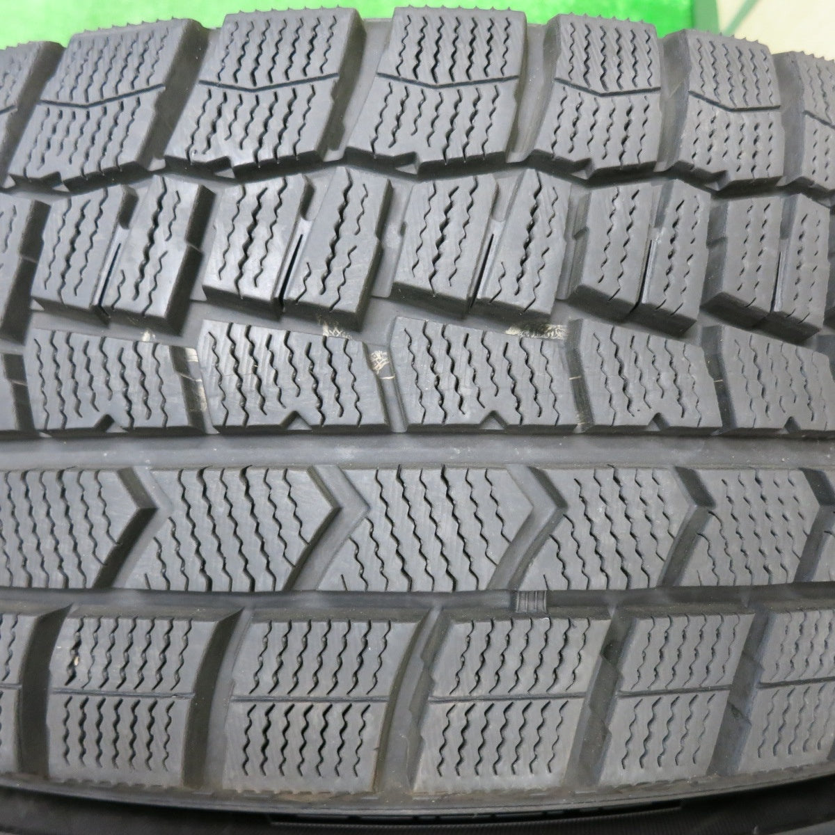 [送料無料] バリ溝！20年！キレイ！9.5分以上★スタッドレス 205/65R16 ダンロップ ウインターマックス WM02 DUFACT デュファクト 16インチ PCD114.3/5H★4111402NJス