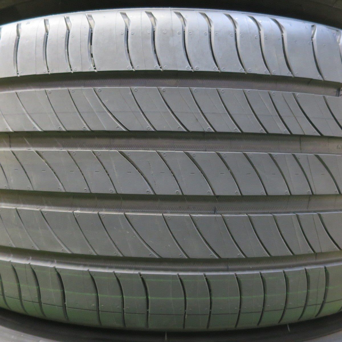新車外し！25年★235/45R21 ミシュラン e・PRIMACY eプライマシー 21インチ タイヤ クラウン スポーツ 等★5071405イノタ