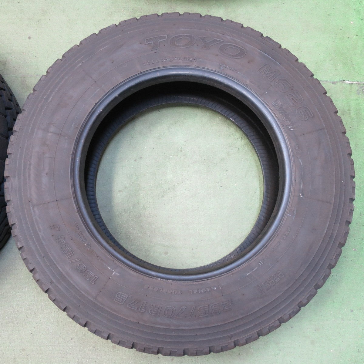 4本価格！24年★トラック 高荷重 トレーラー 等 タイヤ 235/70R17.5 136/134J トーヨー M626 オールシーズン ミックス 17.5インチ★6072910イスタ